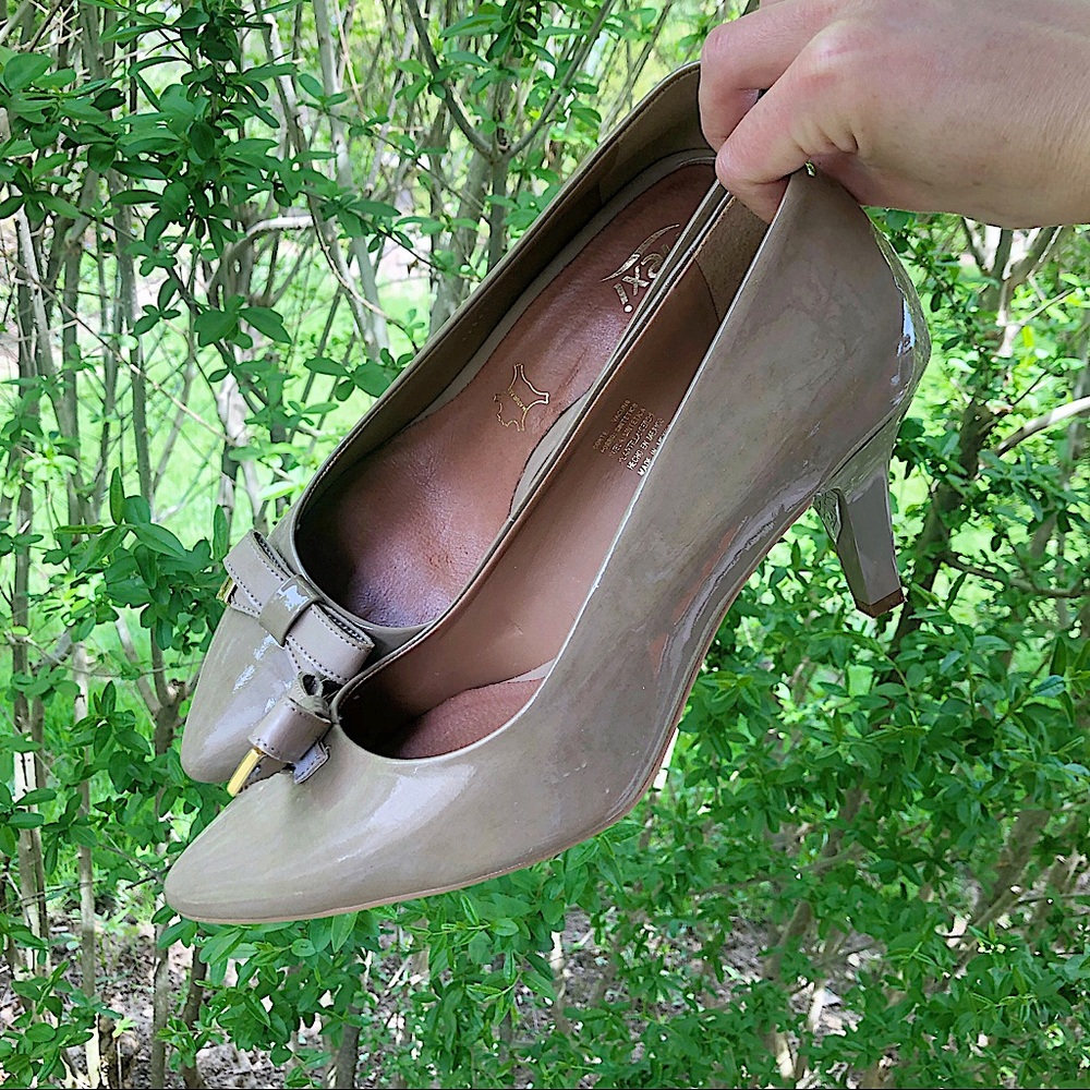 Gorgeous Genuine Leather Cappuccino Pumps with Bow and Gold Accents